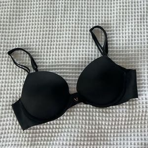 Victoria’s Secret Black Push-Up Bra